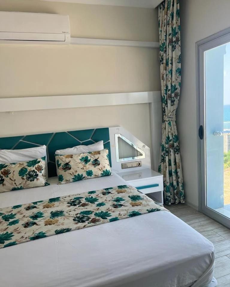 Derin Deniz Otel Karatas  ภายนอก รูปภาพ